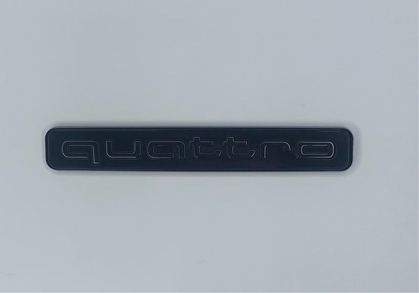 Quattro Gloss Black