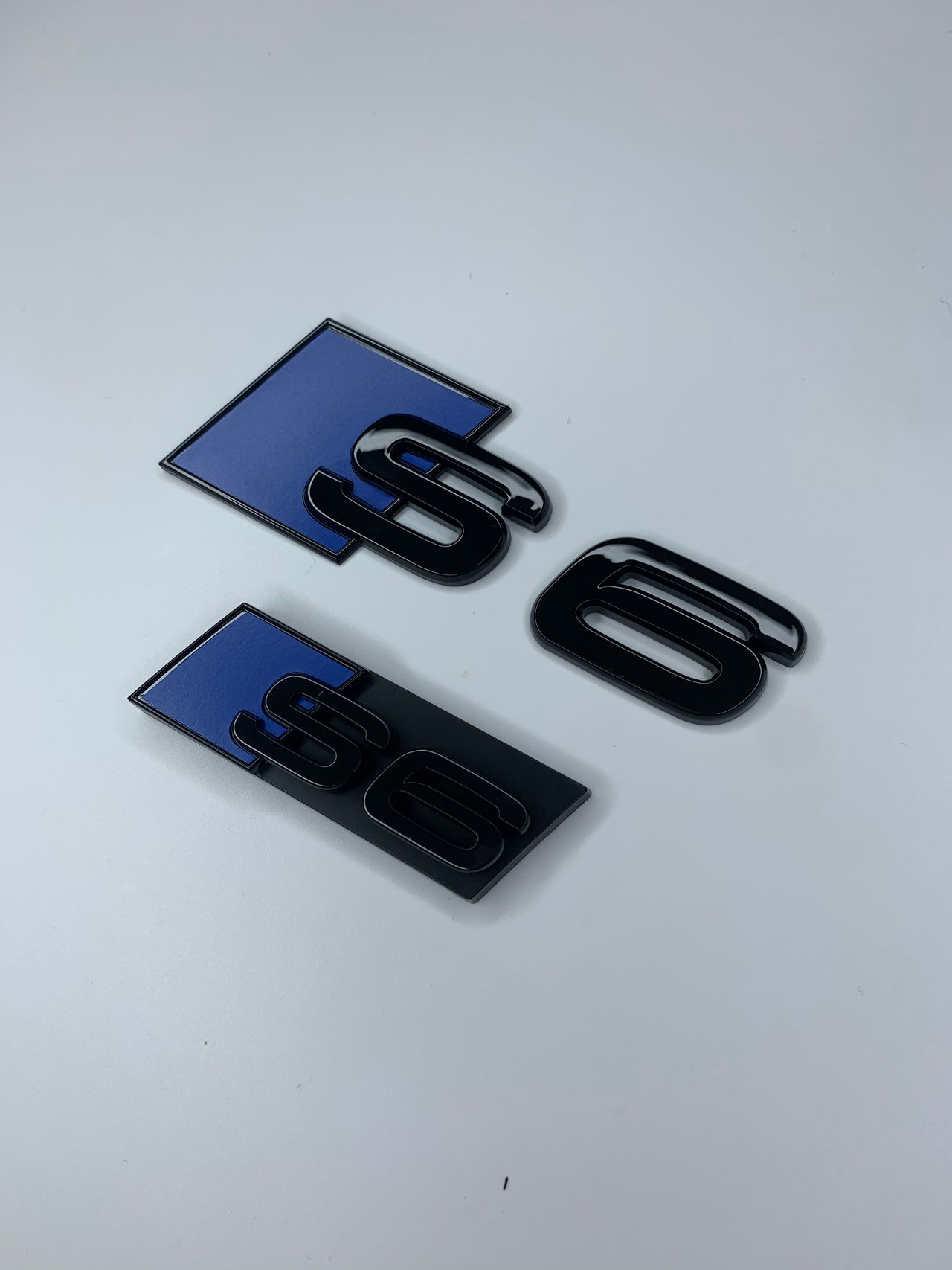 Ultramarine Blue S6 Rear and Grill Badge