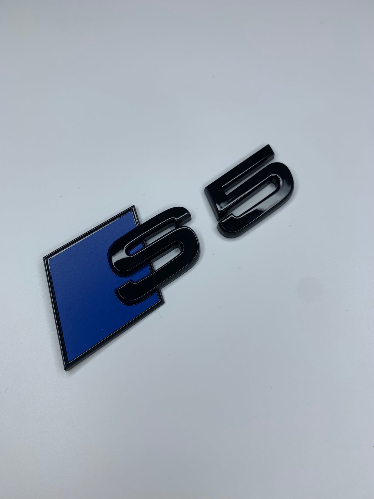 Ultramarine Blue S5 Rear Badge