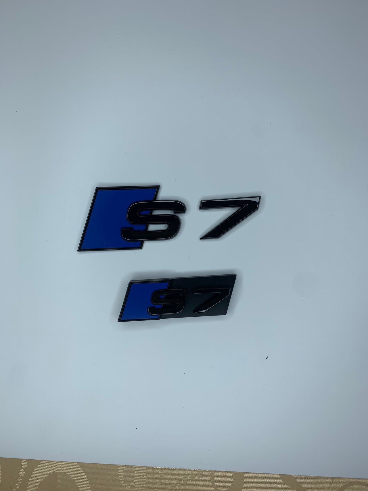 Ultramarine Blue S7 Rear and Grill Badge