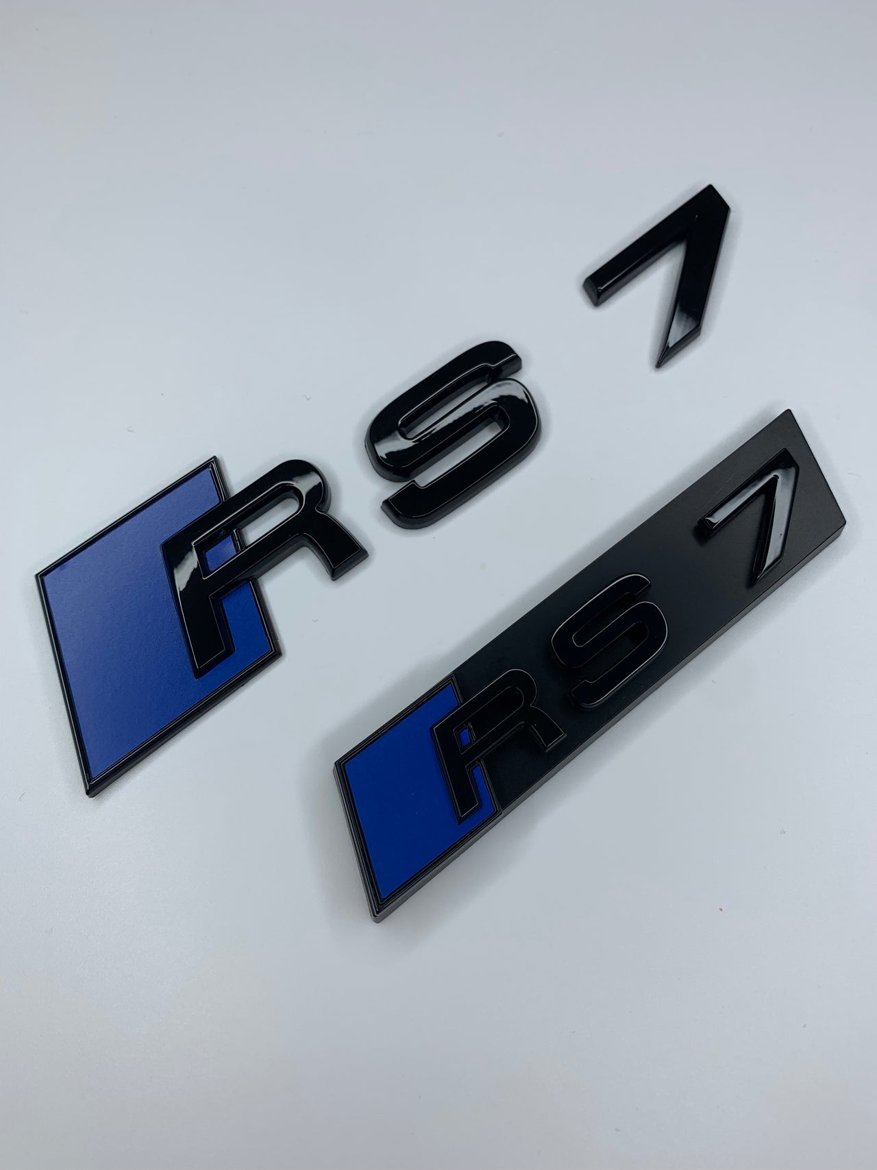 Ultramarine Blue RS7 Rear and Grill Badge